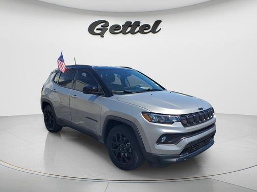 Billet Silver Metallic Clearcoat 2022 Jeep Compass Latitude