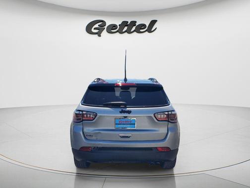 Billet Silver Metallic Clearcoat 2022 Jeep Compass Latitude