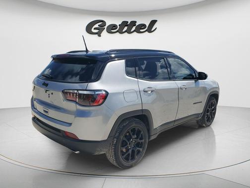 Billet Silver Metallic Clearcoat 2022 Jeep Compass Latitude