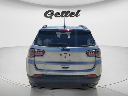Billet Silver Metallic Clearcoat 2022 Jeep Compass Latitude