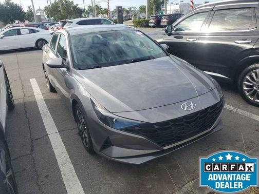 2023 Hyundai ELANTRA SEL