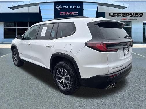 2024 GMC Acadia AWD AT4