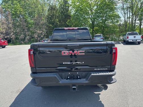 Onyx Black 2026 GMC Sierra 2500 Denali
