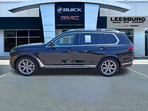 Black Sapphire Metallic 2025 BMW X7 xDrive40i