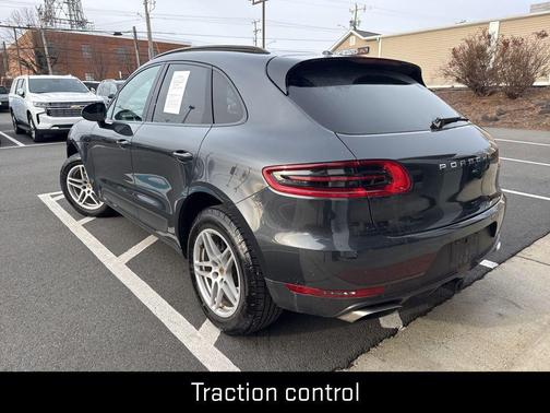 2018 Porsche Macan Base