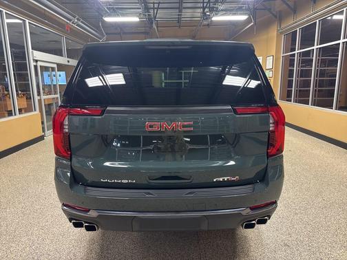 2026 GMC Yukon 4WD AT4