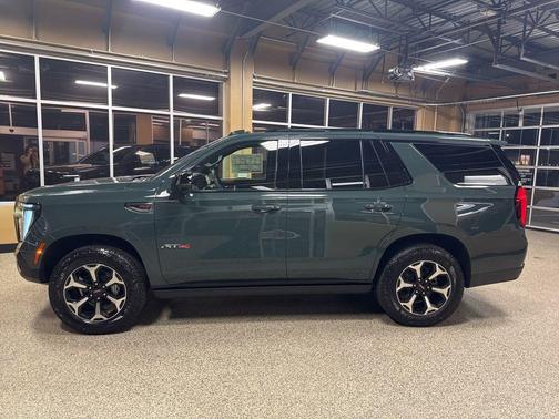 2026 GMC Yukon 4WD AT4