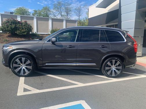 2025 Volvo XC90 B6 Ultra