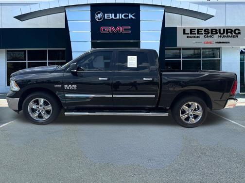Brilliant Black Crystal Pearlcoat 2017 RAM 1500 Big Horn