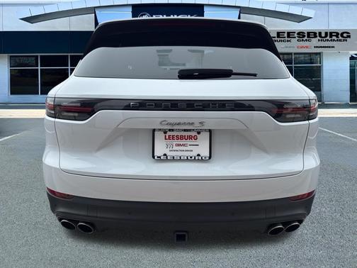 2022 Porsche Cayenne Platinum Edition