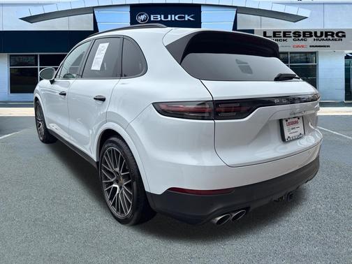 2022 Porsche Cayenne Platinum Edition