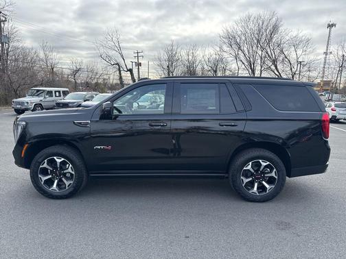 2026 GMC Yukon 4WD AT4