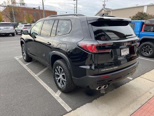 2025 GMC Acadia AWD AT4