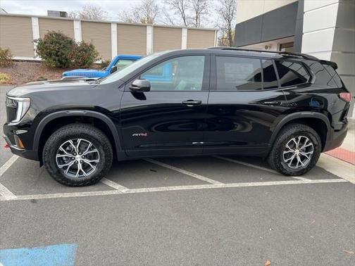2025 GMC Acadia AWD AT4