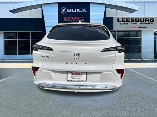 White Frost Tricoat 2026 Buick Envista Avenir FWD