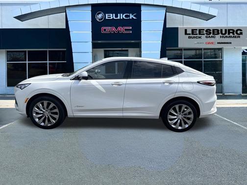White Frost Tricoat 2026 Buick Envista Avenir FWD
