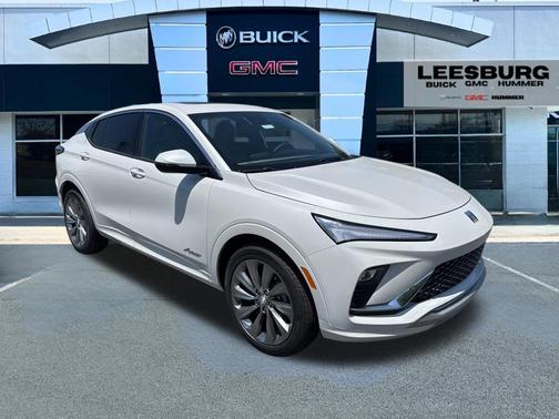 White Frost Tricoat 2026 Buick Envista Avenir FWD