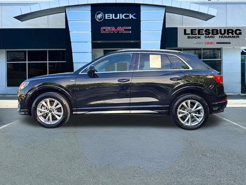 Mythos Black Metallic 2024 Audi Q3 Premium 45 TFSI S line quattro Tiptronic