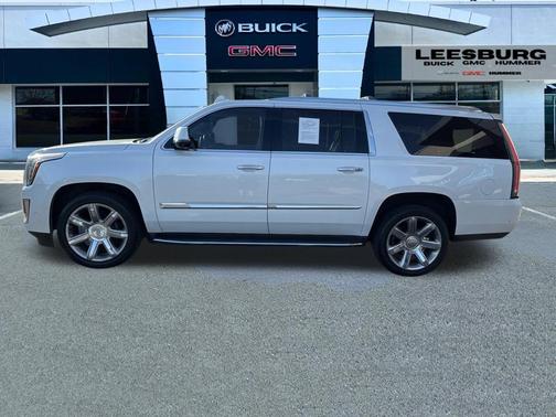 2017 Cadillac Escalade ESV Luxury
