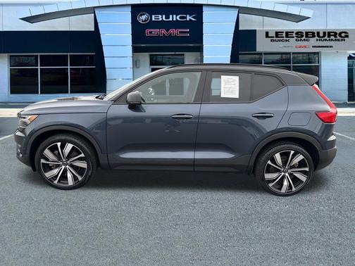 2022 Volvo XC40 Recharge Pure Electric P8 Twin Plus