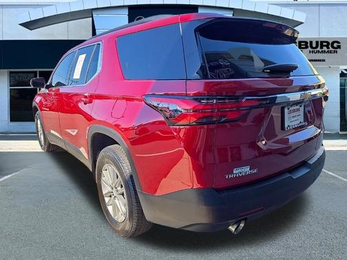 Radiant Red Tintcoat 2023 Chevrolet Traverse LT Cloth