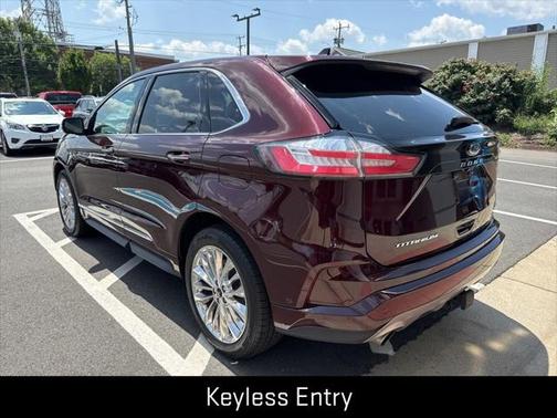 2022 Ford Edge Titanium