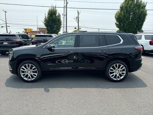 2025 GMC Acadia Denali