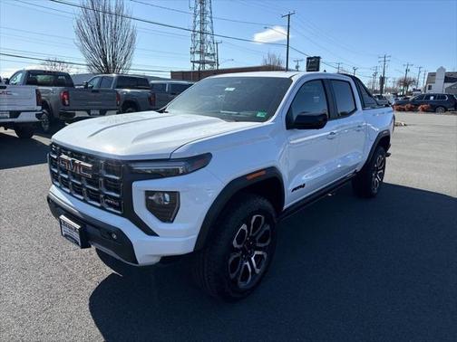 2025 GMC Canyon Base