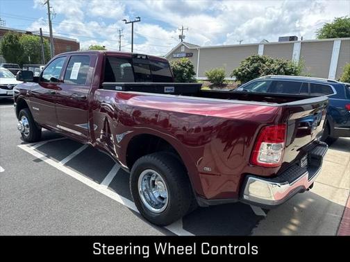 2022 RAM 3500 Tradesman Crew Cab 4x4 8' Box