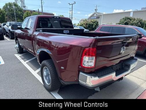 2022 RAM 3500 Tradesman Crew Cab 4x4 8' Box
