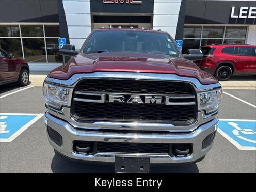 2022 RAM 3500 Tradesman Crew Cab 4x4 8' Box