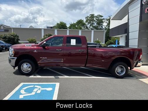 2022 RAM 3500 Tradesman Crew Cab 4x4 8' Box