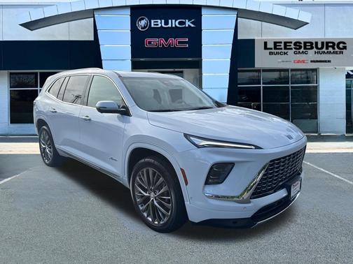 Iridescent White Tricoat 2026 Buick Enclave Avenir FWD