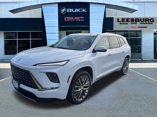 Iridescent White Tricoat 2026 Buick Enclave Avenir FWD