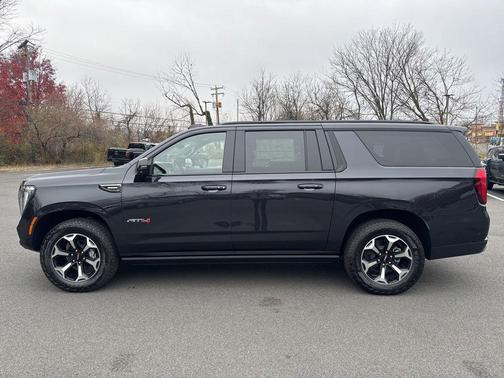2026 GMC Yukon XL 4WD AT4