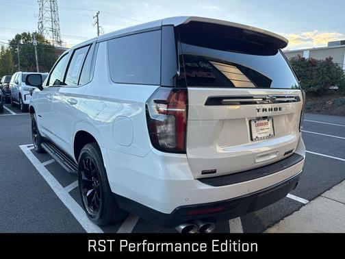 2023 Chevrolet Tahoe 4WD RST