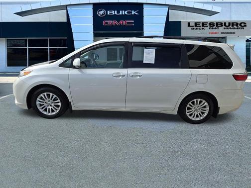 2015 Toyota Sienna XLE