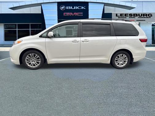 2015 Toyota Sienna XLE