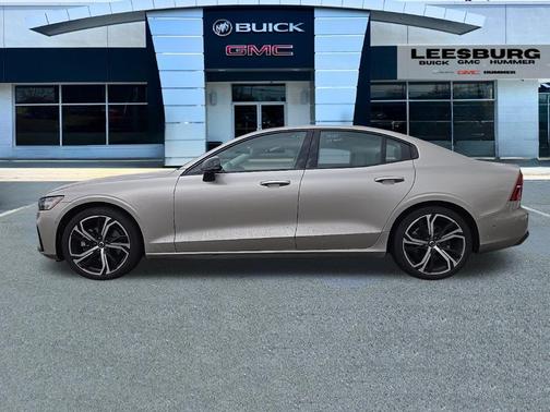 2024 Volvo S60 B5 Plus Dark Theme