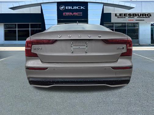 2024 Volvo S60 B5 Plus Dark Theme