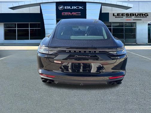 2022 Porsche Panamera 4 Platinum Edition