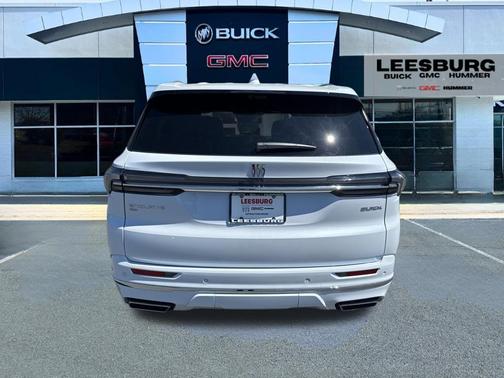 iridescent white tricoat 2026 Buick Enclave Avenir FWD