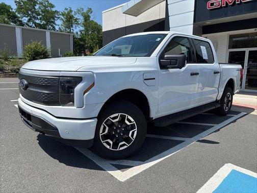 2023 Ford F-150 Lightning XLT