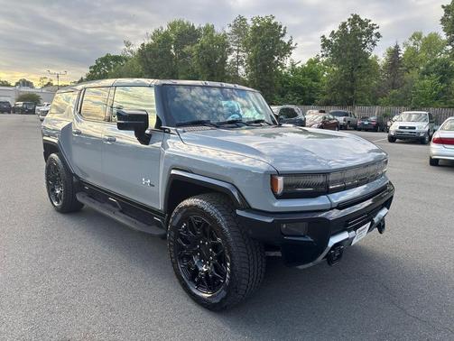 Meteorite Metallic (Gray) 2026 GMC HUMMER EV SUV 2X