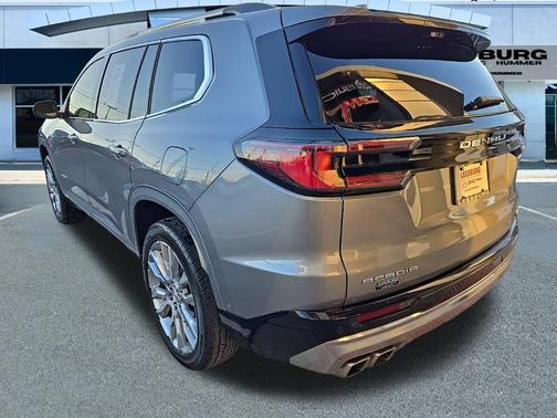 2024 GMC Acadia Denali