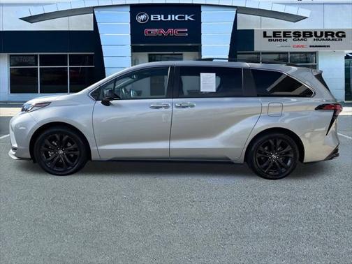 2022 Toyota Sienna XSE 7 Passenger