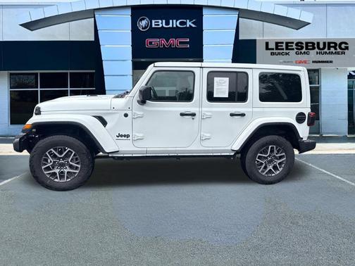 Bright White Clearcoat 2026 Jeep Wrangler 4-Door Sahara 4x4