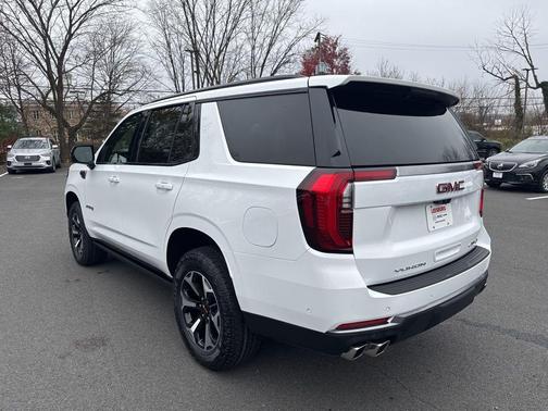 2026 GMC Yukon 4WD AT4