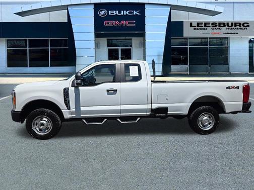 OXFORD WHITE 2023 Ford F-350 XL