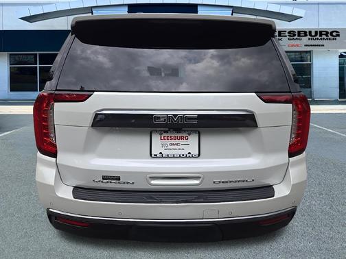 White Frost Tricoat 2024 GMC Yukon XL Denali Ultimate